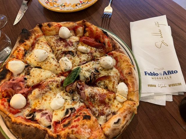 Famosa, pizzeria à la Croix-Rousse, lyon 4e arrondissement.