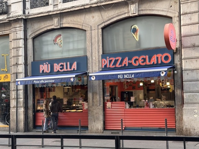 Più Bella, pizzas à la part à Hôtel de ville, 1er arrondissement de Lyon